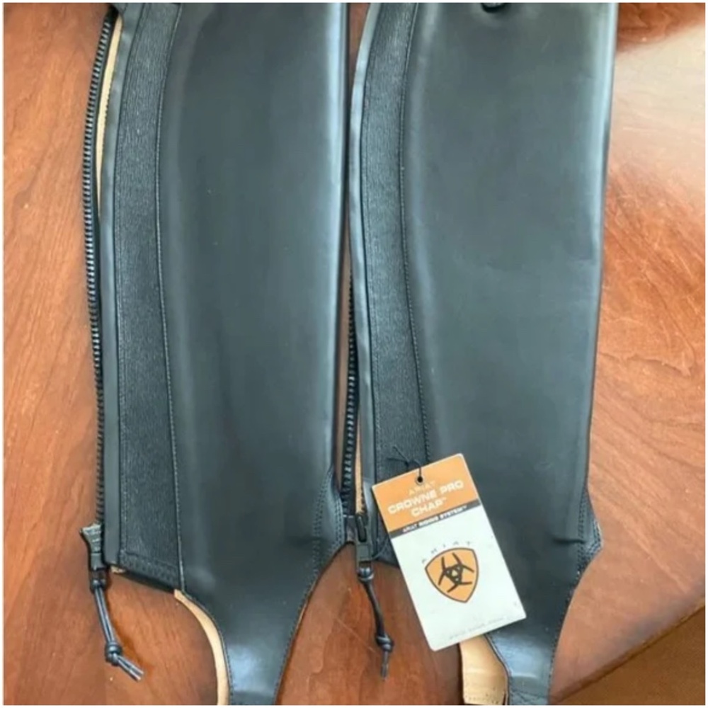 Ariat crown pro leather riding half chaps